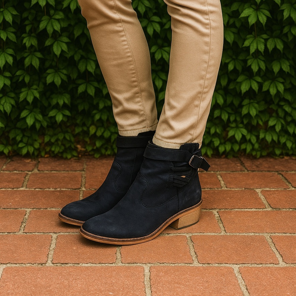 COOL WAY Western Moto Strappy Charcoal Suede Ankle Boots, 39